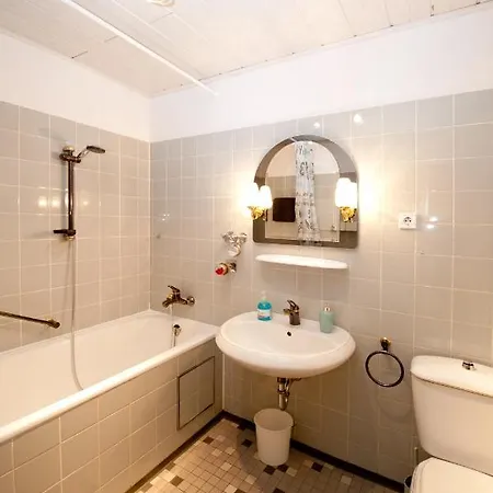 Studio Apartment - Zentral Mit Parkplatz - Balkon Bayreuth Exterior foto